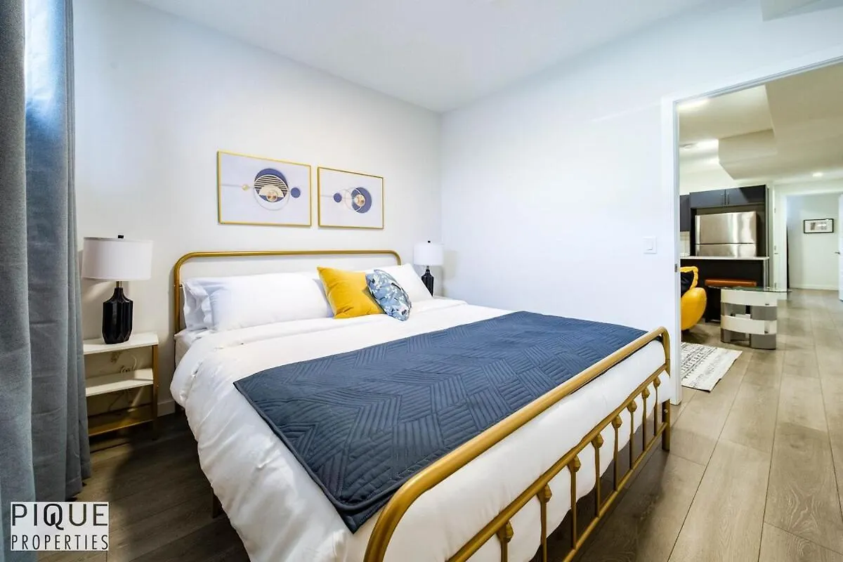 埃德蒙顿New-Luxury 6Br Retreat-Hot Tub-Kingbed-Ev Charger公寓 埃德蒙顿